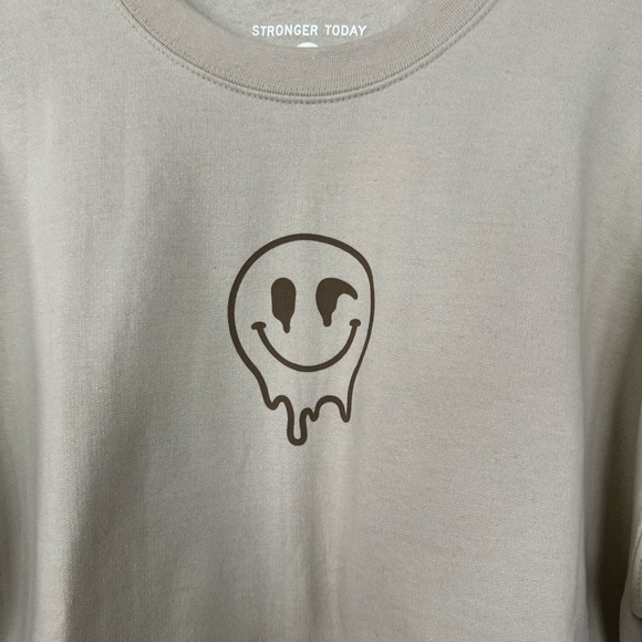 Stronger Today Crew - Picture 4 of 4